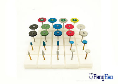 Les outils de meulage dentaires en caoutchouc de diamant pour la zircone/porcelaine fonctionnent le morceau