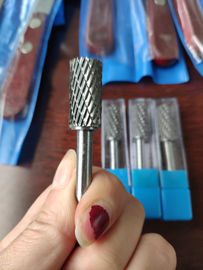 Carbure dentaire Burs rotatoire de forme de cylindre d'accessoires d'équipement de laboratoire d'acier de tungstène